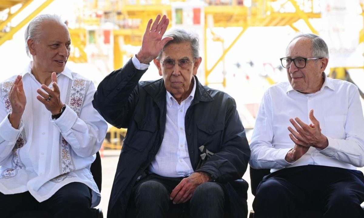 Pemex dio a conocer la formal instalación de la Comisión Consultiva del Petróleo, la cual encabeza Cuauhtémoc Cárdenas.
