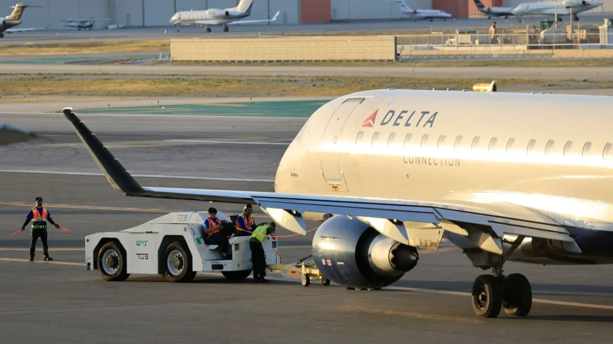 Delta Air Lines anunció ajustes en sus frecuencias hacia México, en respuesta al encarecimiento de la turbosina, reducirá número de vuelos.