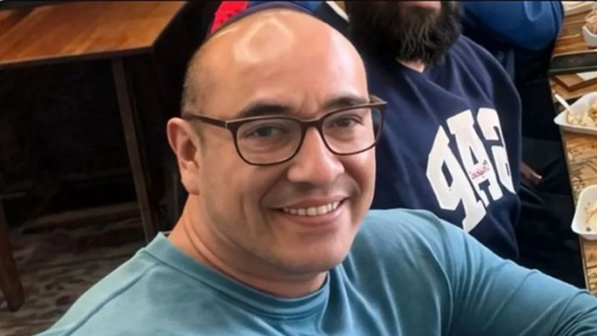 Juan Díaz, ingeniero de N+, realizaba tomas aéreas en la zona de la mina cuando su aparato cayó y tras ir en su búsqueda ya no volvió. 