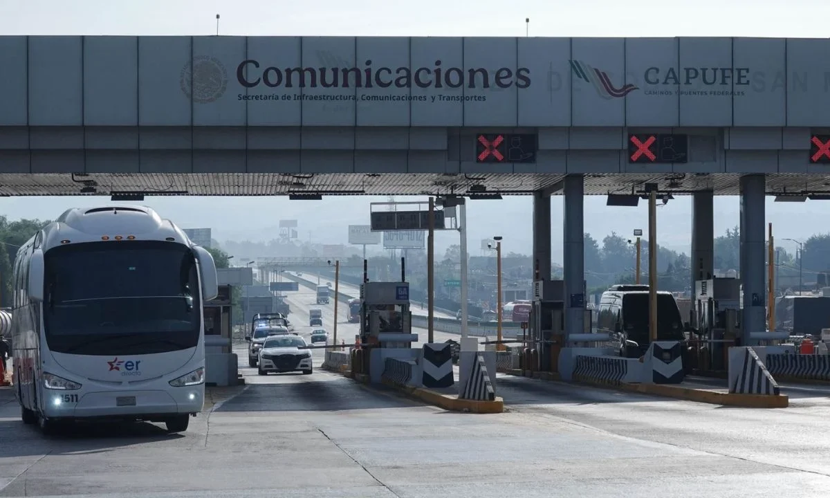 A partir de este lunes 13, las tarifas de casetas de las autopistas de Capufe registraron un incremento, estará vigente durante todo el 2026.