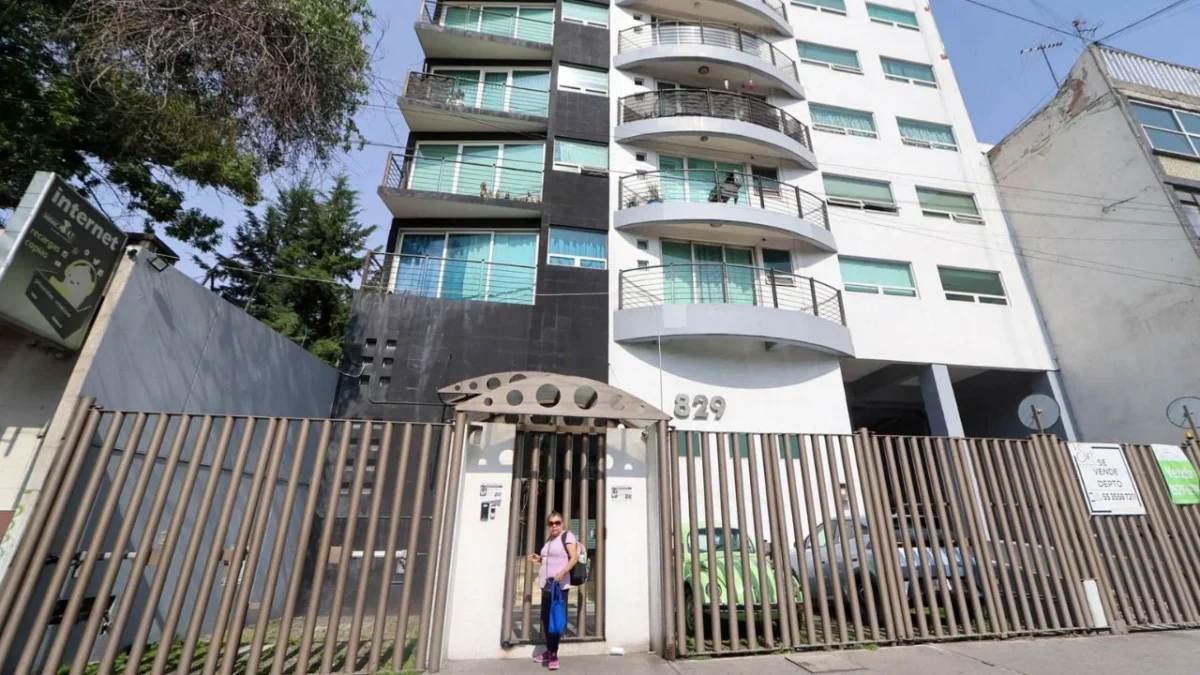 La Fiscalía CDMX aseguró que Edith sostuvo un altercado con el vigilante durante su ingreso al inmueble que habría derivado en agresiones.