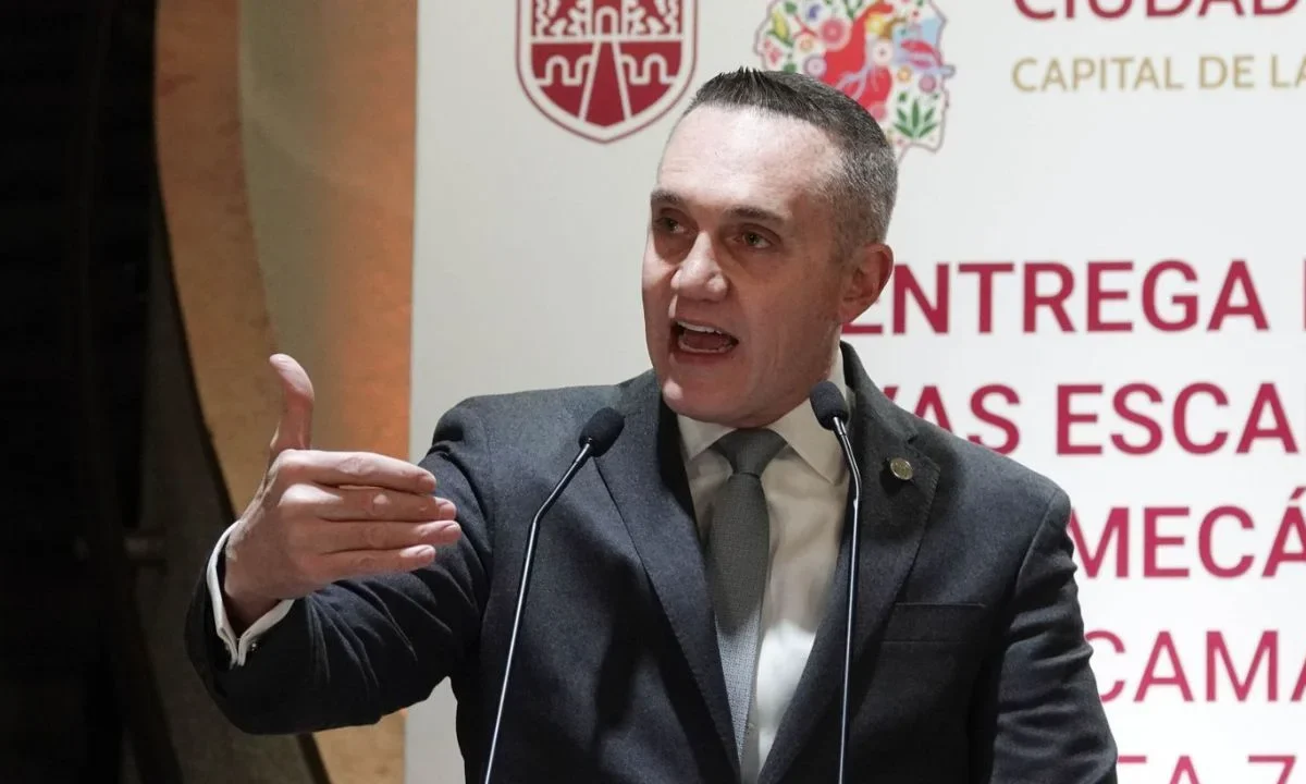 Ante el caos que viven usuarios por paros escalonados, el director general del Metro se reunirá con sindicalizados para restablecer el orden.