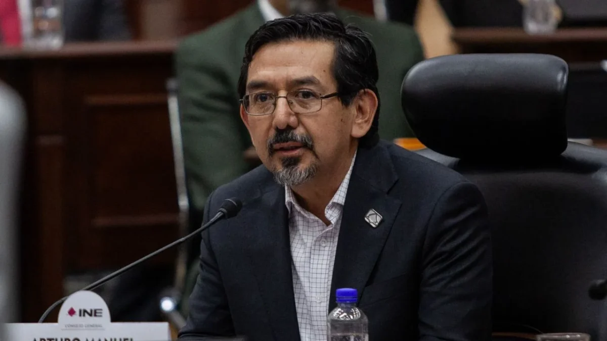 El consejero Arturo Chávez aseguró que el INE debe preservar y consolidar lo que ha hecho bien y reconocer sus fallas y corregirlas.