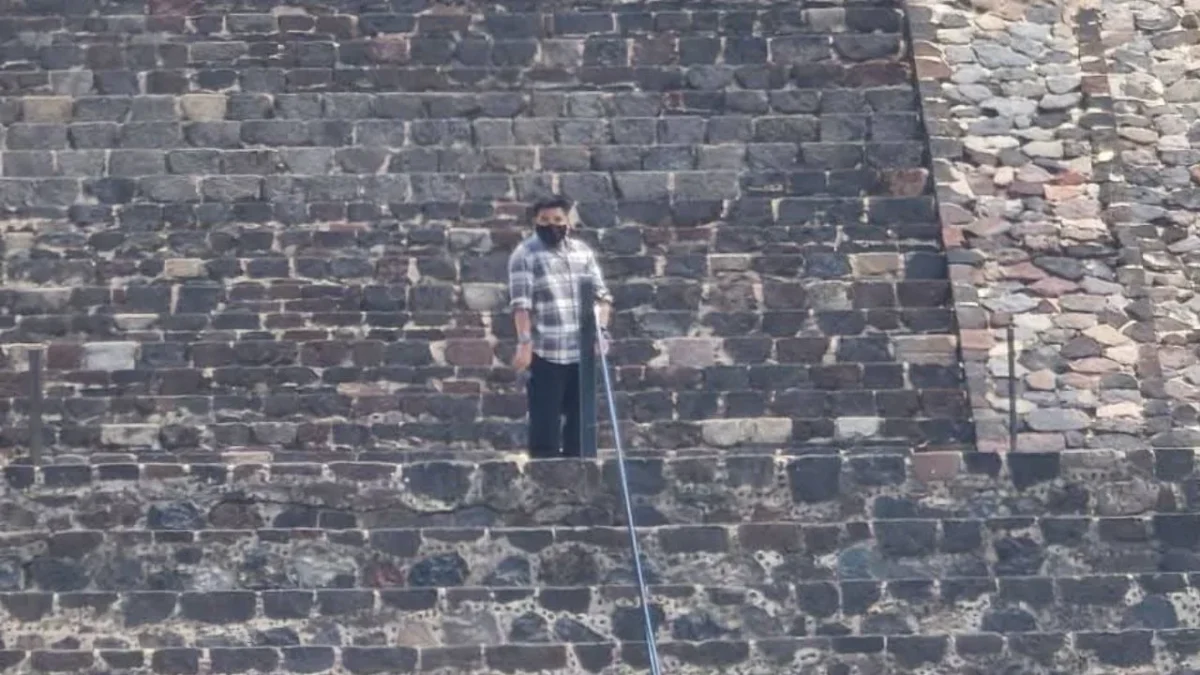 Tras estudios periciales, la madrugada de este jueves entregaron a su familia el cuerpo Julio César Jasso en la Fiscalía Regional de Texcoco.