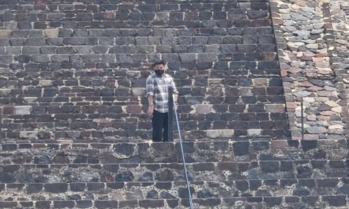 Tras estudios periciales, la madrugada de este jueves entregaron a su familia el cuerpo Julio César Jasso en la Fiscalía Regional de Texcoco.