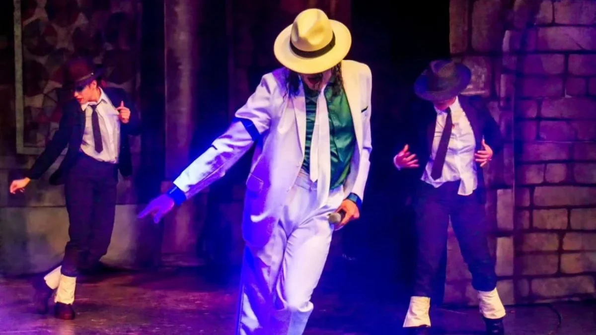 Estefan Jackson ha interpretado a Michael Jackson desde 1993 y su reconocimiento lo ha llevado a trabajar con marcas como Hugo Boss.