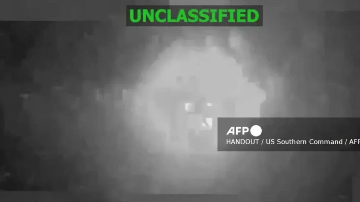 El ejército de Estados Unidos confirmó un ataque contra una presunta narcolancha en el Caribe, que dejó tres personas muertas.