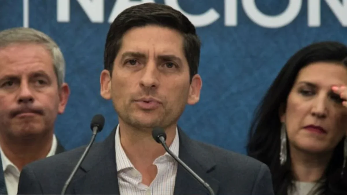 Felipe de Jesús Cantú notificó a la dirigencia de Morena su interés para registrarse como candidato al gobierno de Nuevo León.