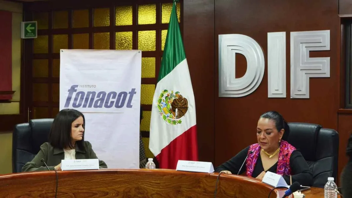 El FONACOT y el SNDIF firman convenio para la difusión del crédito.