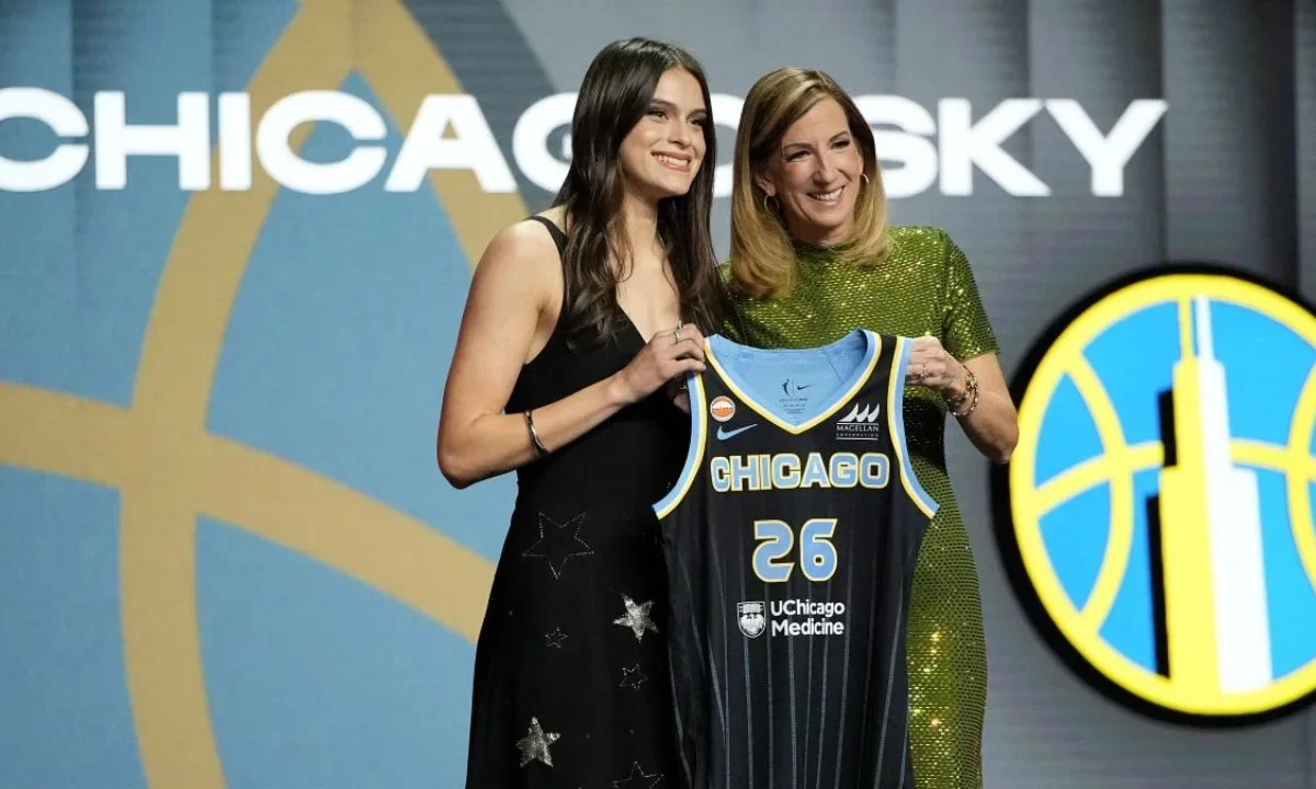 La mexicana Gabriela Jaquez fue seleccionada por el equipo de Chicago Sky en el Pick 5 de la primera ronda del draft de la WNBA 2026.