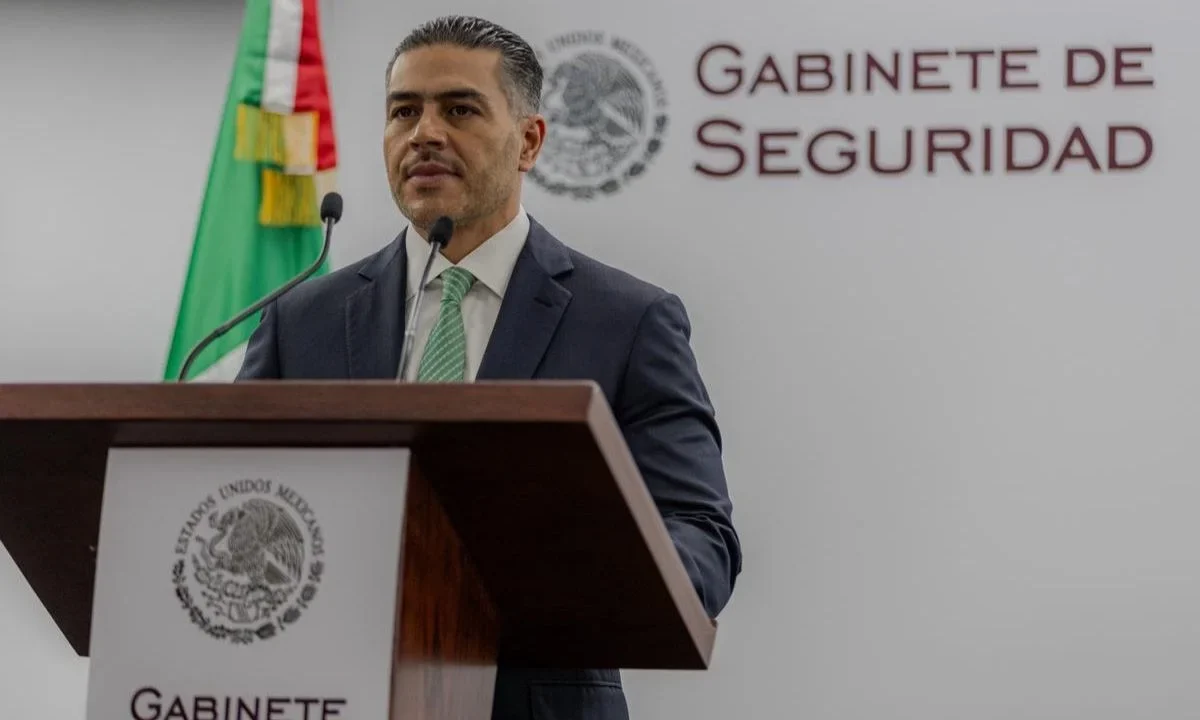 García Harfuch aseveró que existe intercambio de información y relación institucional con organismos como la CIA, pero en ningún caso sus agentes han entrado a territorio mexicano