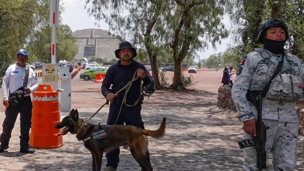 Elementos de la Guardia Nacional refuerzan la vigilancia en Teotihuacán tras el tiroteo del 20 de abril, como parte de las medidas anunciadas por la presidenta Claudia Sheinbaum para proteger visitantes y zonas arqueológicas