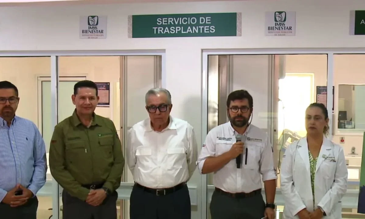 En enlace desde la Mañanera del Pueblo,Sheinbaum presenció la inauguración de la nueva Unidad de Trasplantes en Culiacán, que fortalecerá la capacidad quirúrgica en Sinaloa.