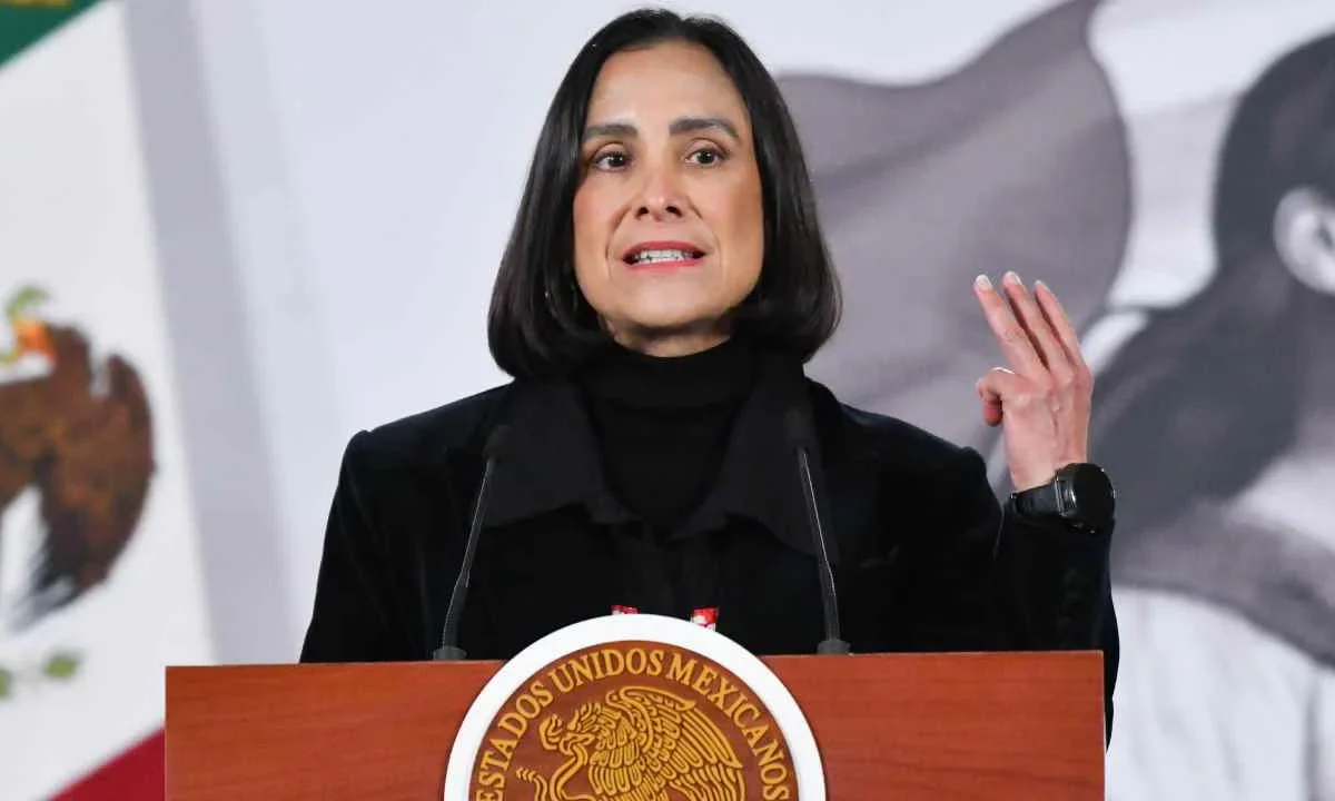 IP puede ser aliada del proyecto energético de la 4T, pero la rectoría es del Estado: destacó Luz Elena González.