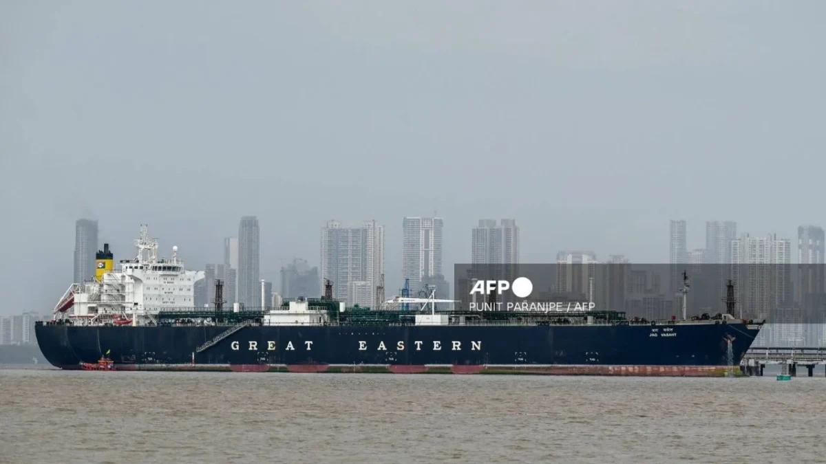 Teherán permitirá el paso de buques por el Estrecho de Ormuz hacia puertos iraníes, así como operaciones en sus aguas territoriales.
