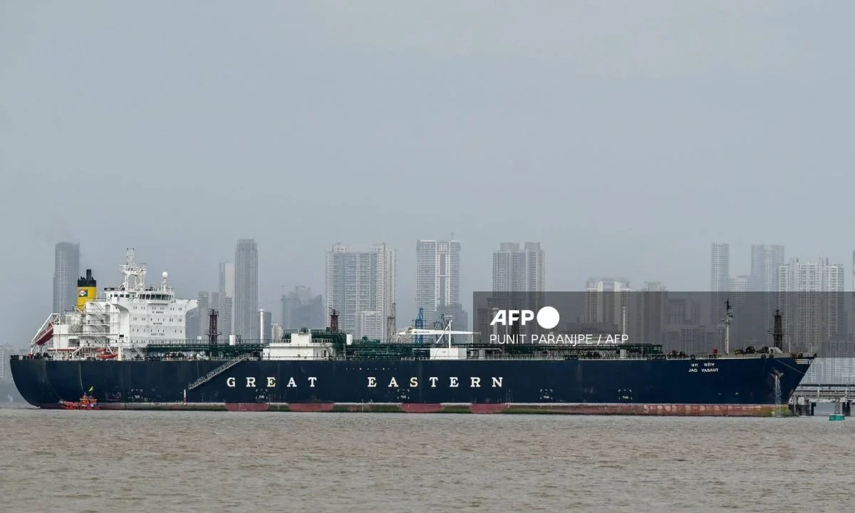 Teherán permitirá el paso de buques por el Estrecho de Ormuz hacia puertos iraníes, así como operaciones en sus aguas territoriales.