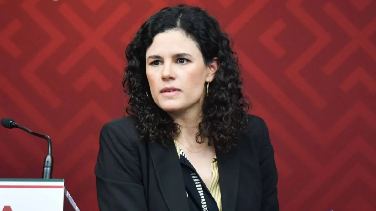 Luisa Alcalde Consejería Jurídica