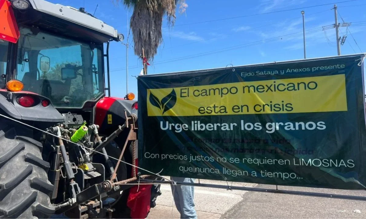 Campesinos de Sinaloa continúan con protesta en carreteras del estado, toma de casetas continuará hasta la liquidación de adeudo.
