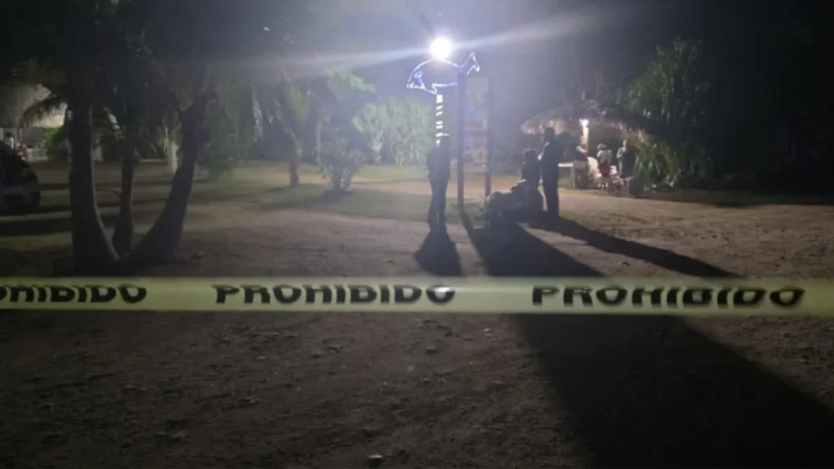El restaurante bar, ubicado en la zona de Barra Vieja, en Acapulco, fue atacado por varios sujetos armados; dejó saldo letal.