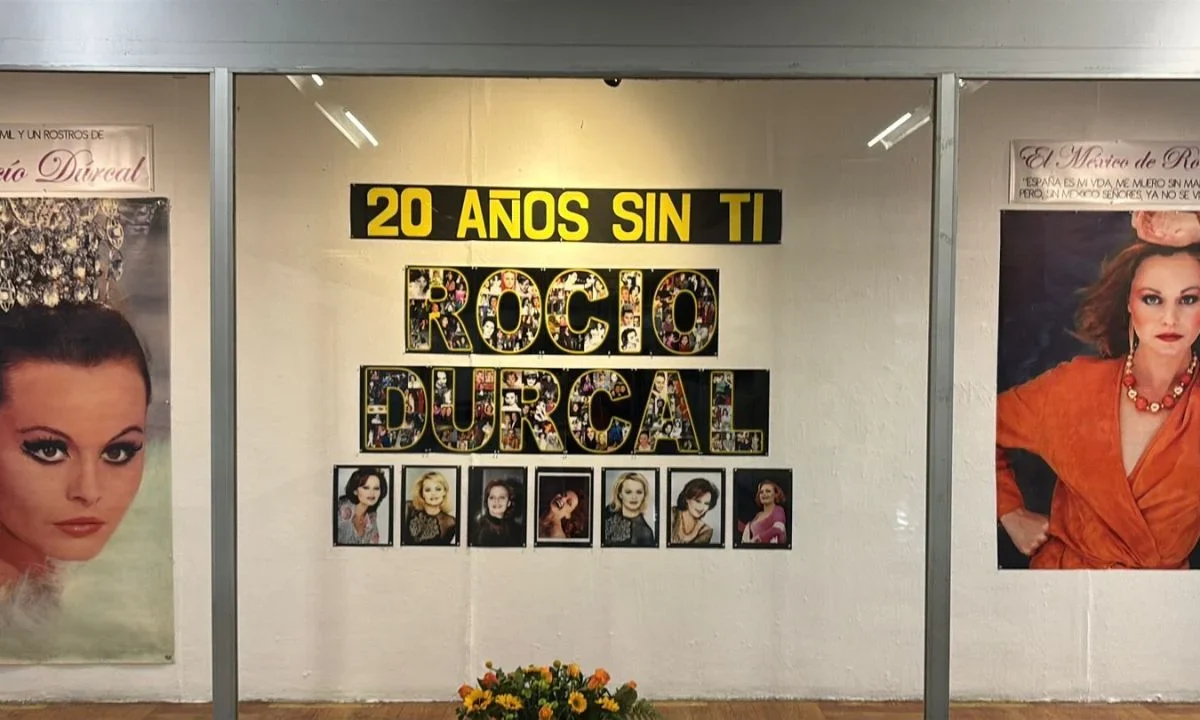 El Metro rendirá un homenaje a Rocío Dúrcal con exposición fotográfica en la estación División del Norte de la Línea 3.