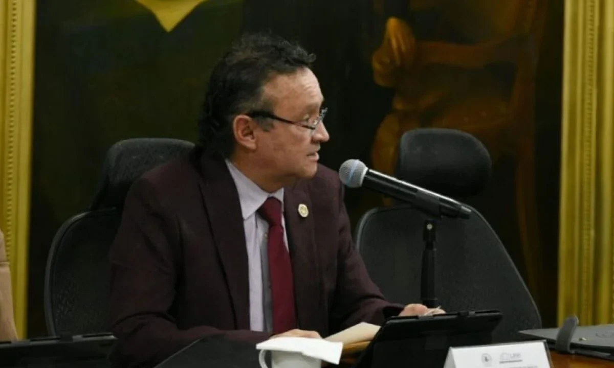 Morenista contrastó lo ocurrido en Teotihuacán con un incidente reciente en Estados Unidos, donde un hombre armado logró infiltrarse en un evento de alto nivel