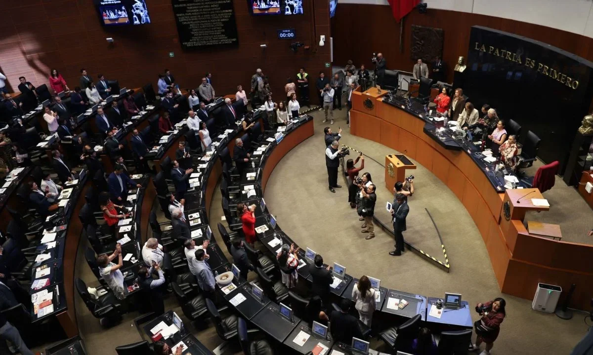 Senadores del PAN aprovecharon un momento para subir a la tribuna y hablar sobre las acusaciones de EU contra el gobernador Rubén Rocha.