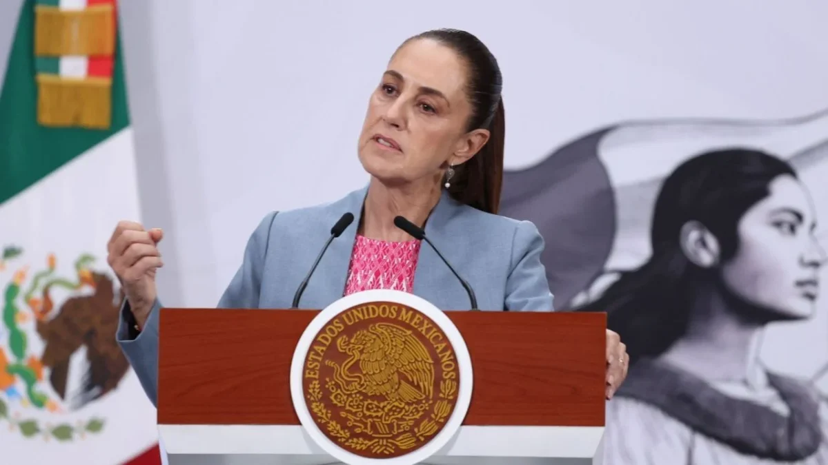 Sheinbaum aseguró que no hay teléfono rojo entre Palenque y Palacio Nacional, las decisiones las toma la Presidente y su gabinete.