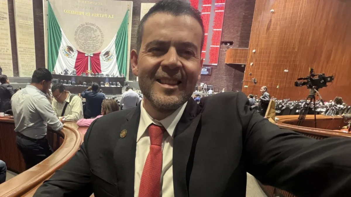 En reuniones, Morena acordó analizar seriamente dejar fuera de las boletas electorales a Ulises Mejía Haro por falta de integridad.