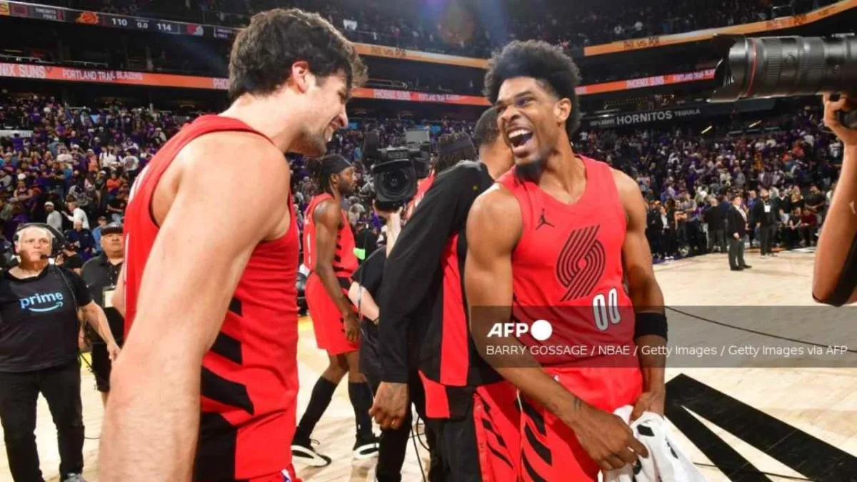 Los equipos Portland Blazers y Charlotte Hornets ganan su juego del Play-In de la NBA.