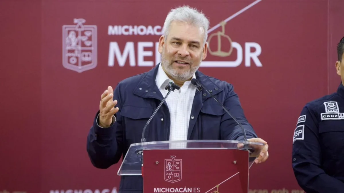 El exgobernador de Michoacán, Silvano Aureoles, se encuentra en el extranjero y recibió ayuda del crimen organizado para escapar: Bedolla.