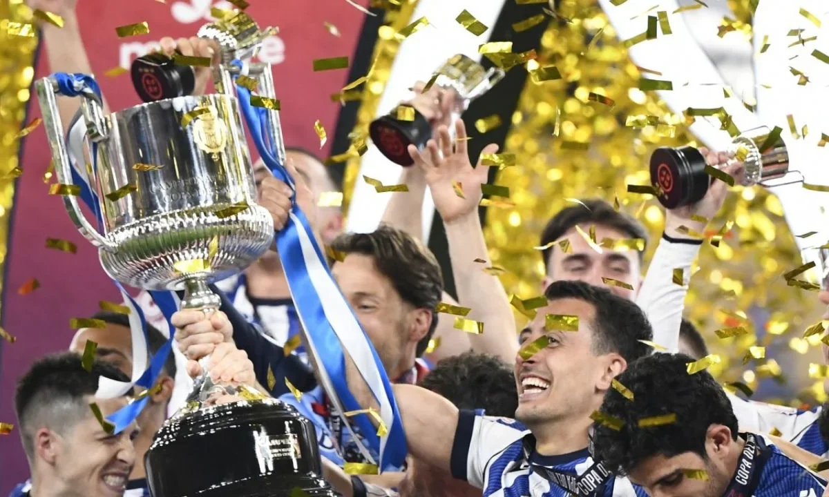 Además del trofeo, el equipo Real Sociedad de San Sebastián aseguró su clasificación directa a la UEFA Europa League 2026/27.