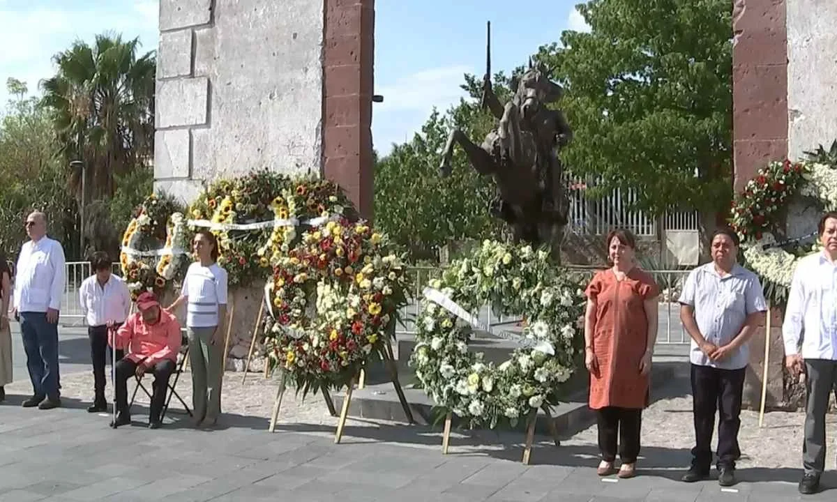 Claudia Sheinbaum y el nieto del caudillo realizaron una guardia de honor en el aniversario luctuoso de Emiliano Zapata.