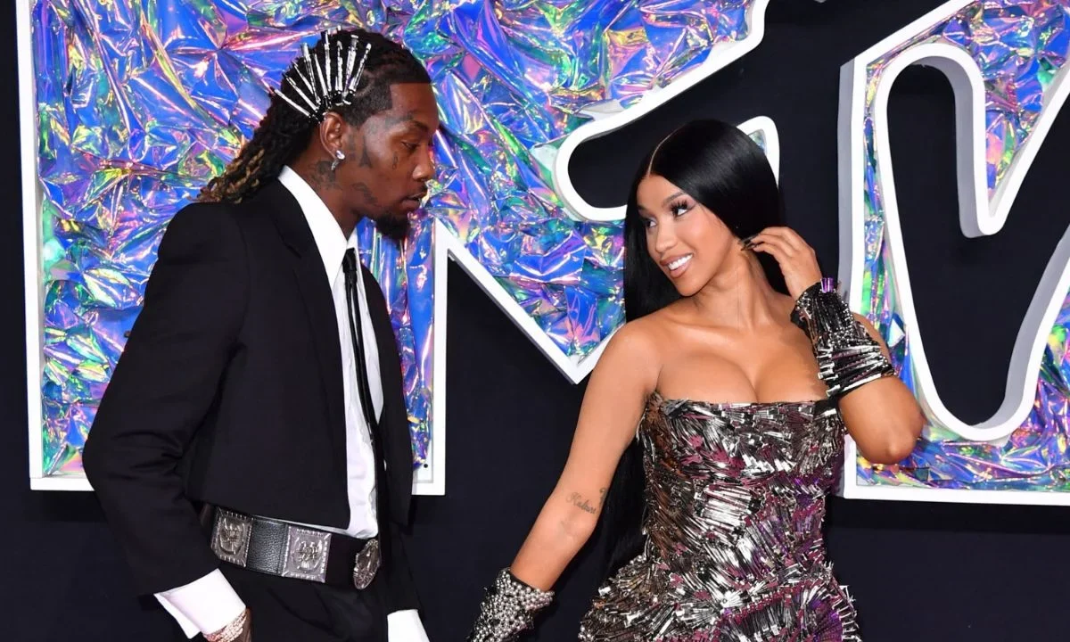Según reportes el rapero Offset, ex de Cardi B, estaría herido por presuntamente un tiroteo en un casino en Florida.