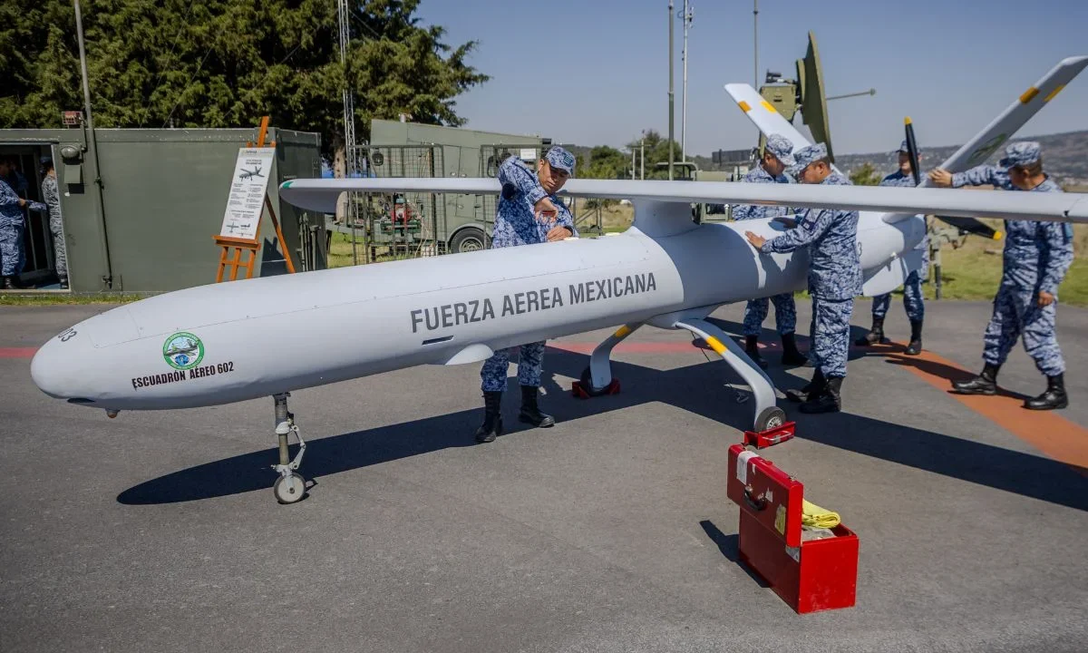 En la 13a Zona Militar de la Fuerza Aérea Mexicana, ubicada en Tlaxcala, se entrena una nueva generación de pilotos de drones.