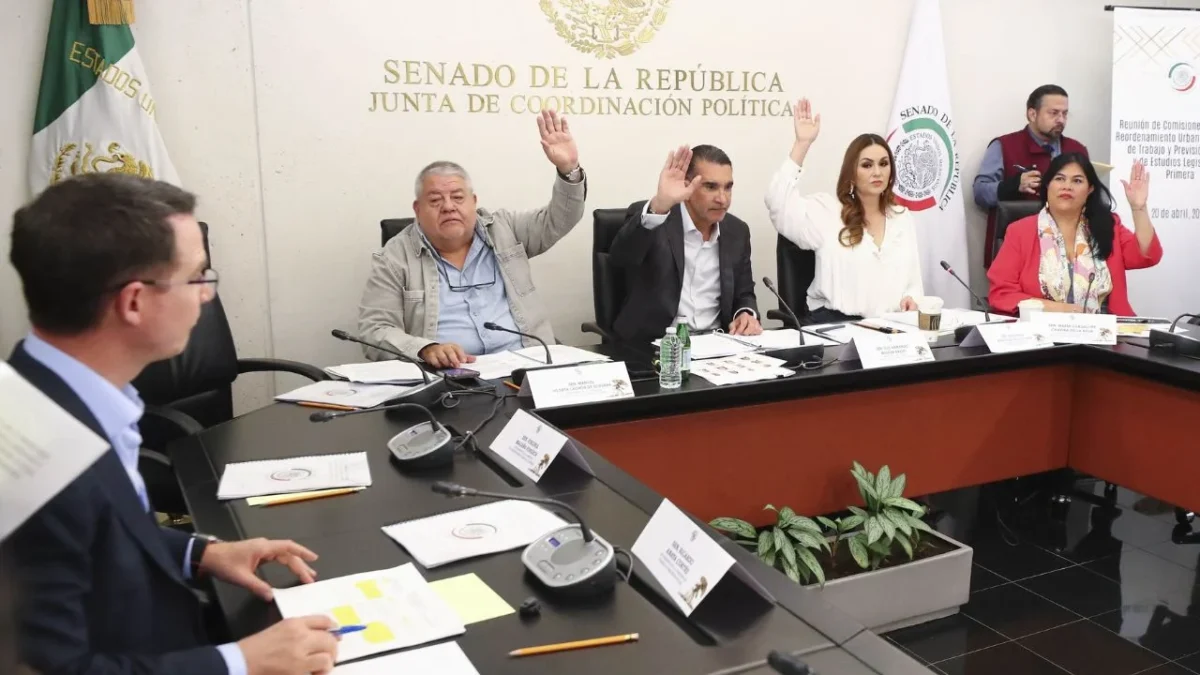 Senado aprobó reforma a la Ley de Vivienda que permite a Instituciones, financiar vivienda con recursos de los fondos de los trabajadores.