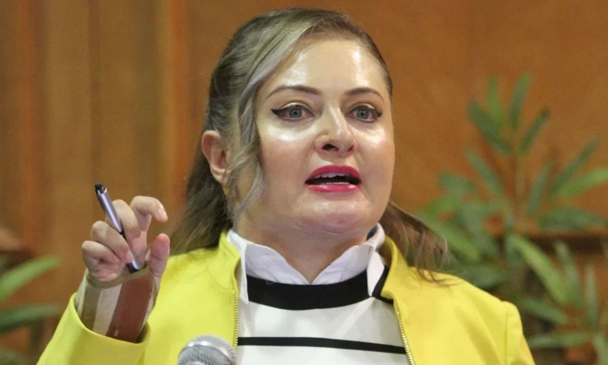 Claudia Anaya, del PRI, consideró que la Luz del Mundo se ha convertido en una secta pederasta y acusó al Estado mexicano de encubrirla.