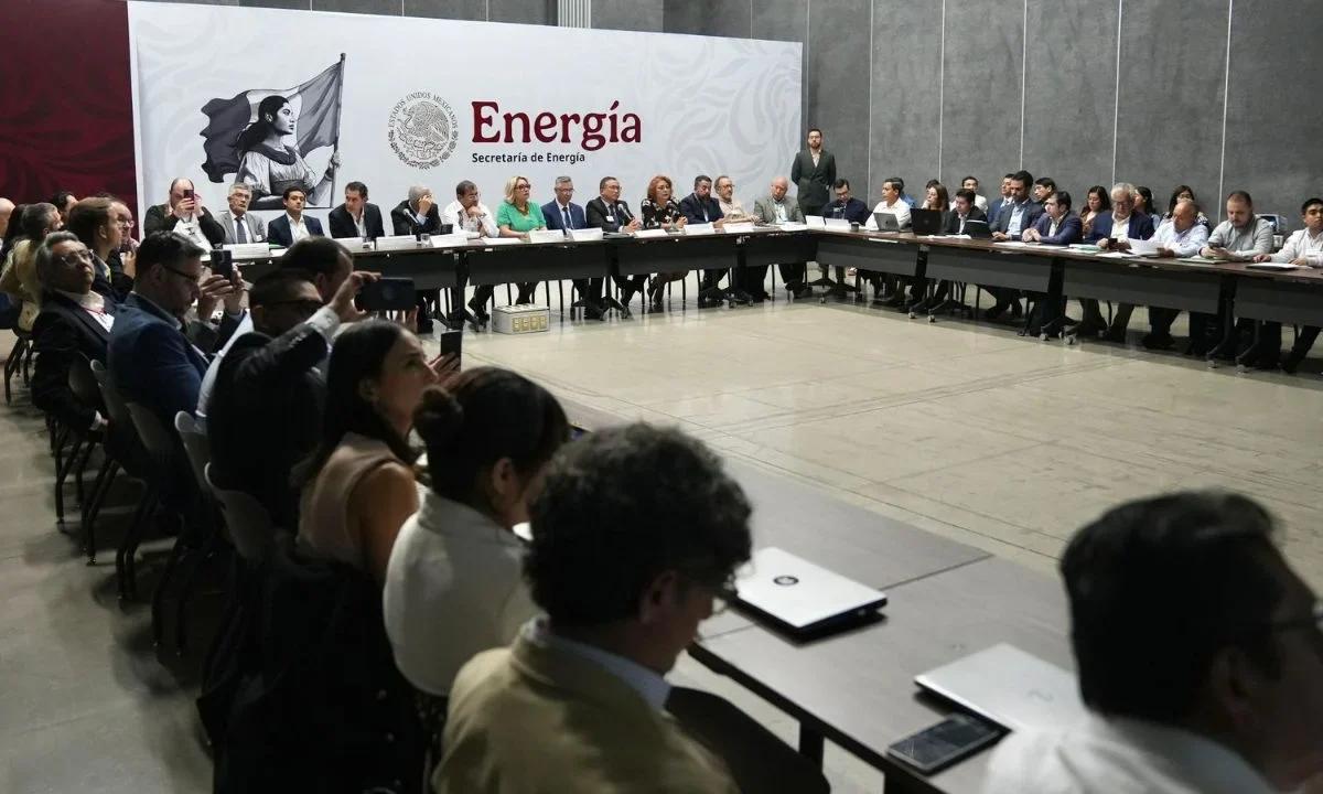 El gobierno a través de la Sener, la industria de aviación y la academia consolidan con trabajo coordinado la Hoja de Ruta del SAF en México.