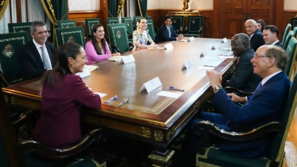 Sheinbaum sostuvo conversó, en Palacio Nacional, con directivos de BlackRock y Global Infraestructure, sobre próximas inversiones en México.