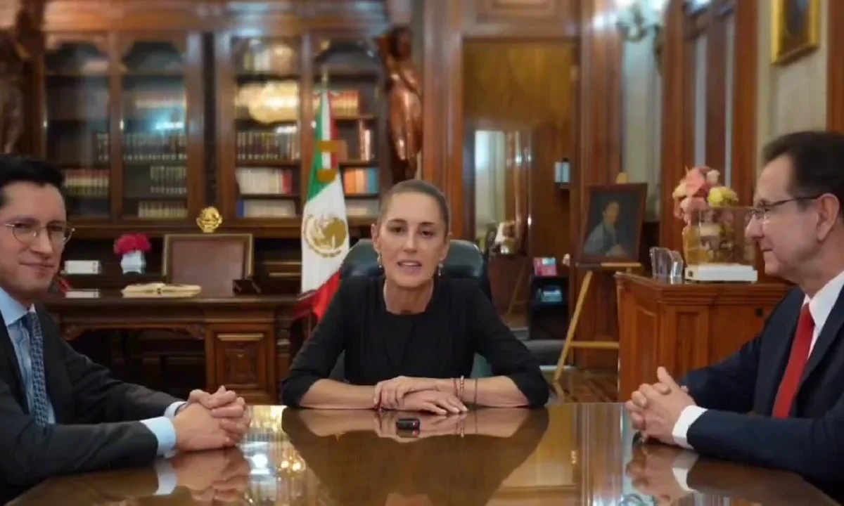 La presidenta Sheinbaum sostuvo una reunión privada con el embajador de México en EU, Esteban Moctezuma, de quien reconoció su trabajo.
