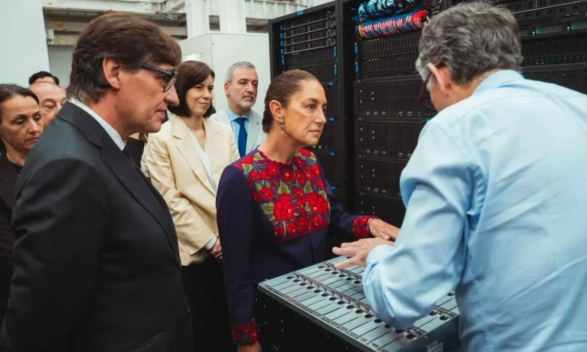 La presidenta Claudia Sheinbaum visita la Supercomputadora de Barcelona.