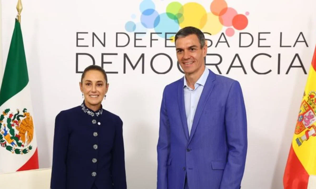 Claudia Sheinbaum Pardo sostuvo una reunión con el presidente de España, Pedro Sánchez, en Barcelona, donde acordaron reactivar el diálogo bilateral en materia de energías renovables, comercio y cultura.