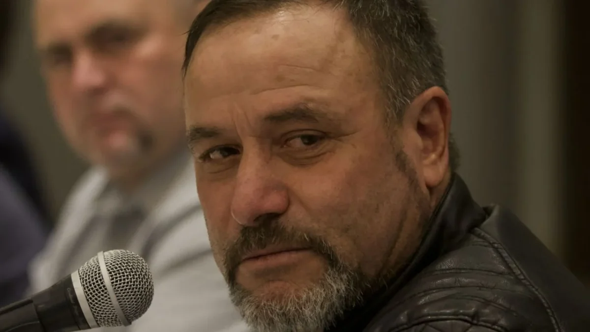 El activista Adrián LeBarón denunció a través de redes sociales que su familia volvió a sufrir amenazas por un grupo de sicarios en Alamillo.