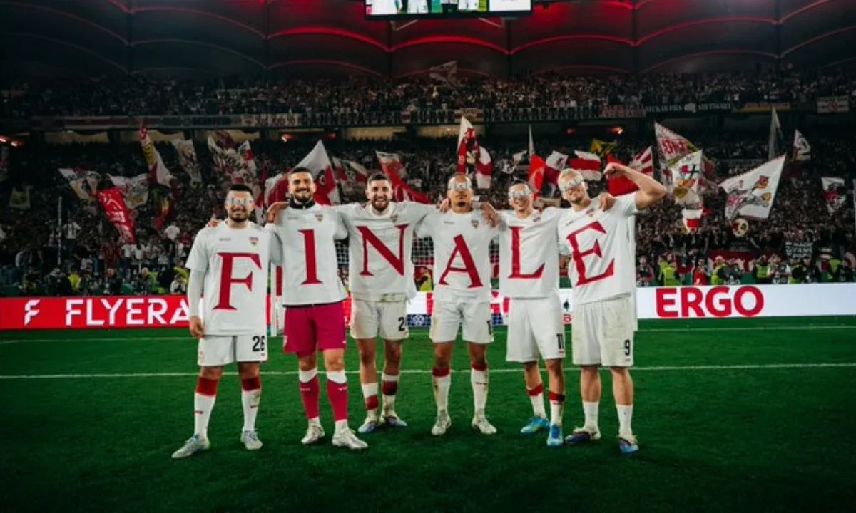 Sobre el final el Stuttgart venció 2 a 1 al Friburgo en las semifinales de la Pokal y disputará la Gran Final ante el Bayern Múnich.