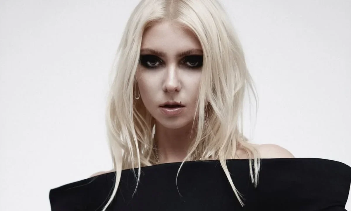 Taylor Momsen fue hospitalizada en la Ciudad de México tras sufrir una mordedura de araña venenosa, lo que generó preocupación entre sus seguidores.