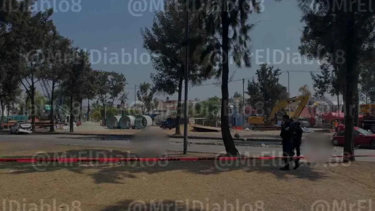 La mañana de este sábado se registró un accidente vial sobre la Calzada Ignacio Zaragoza, el cual dejó dos personas fallecidas.