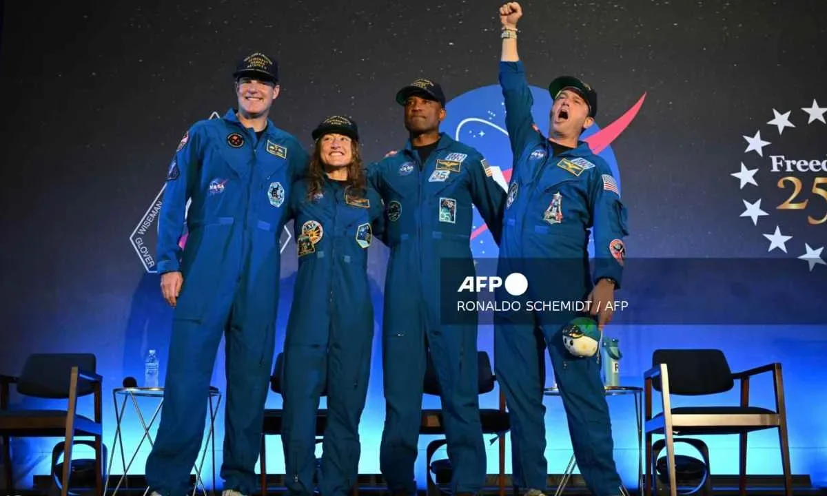 La tripulación del Artemis II hizo un llamado a la unidad en la Tierra, pues dijeron que el planeta es como un bote salvavidas.