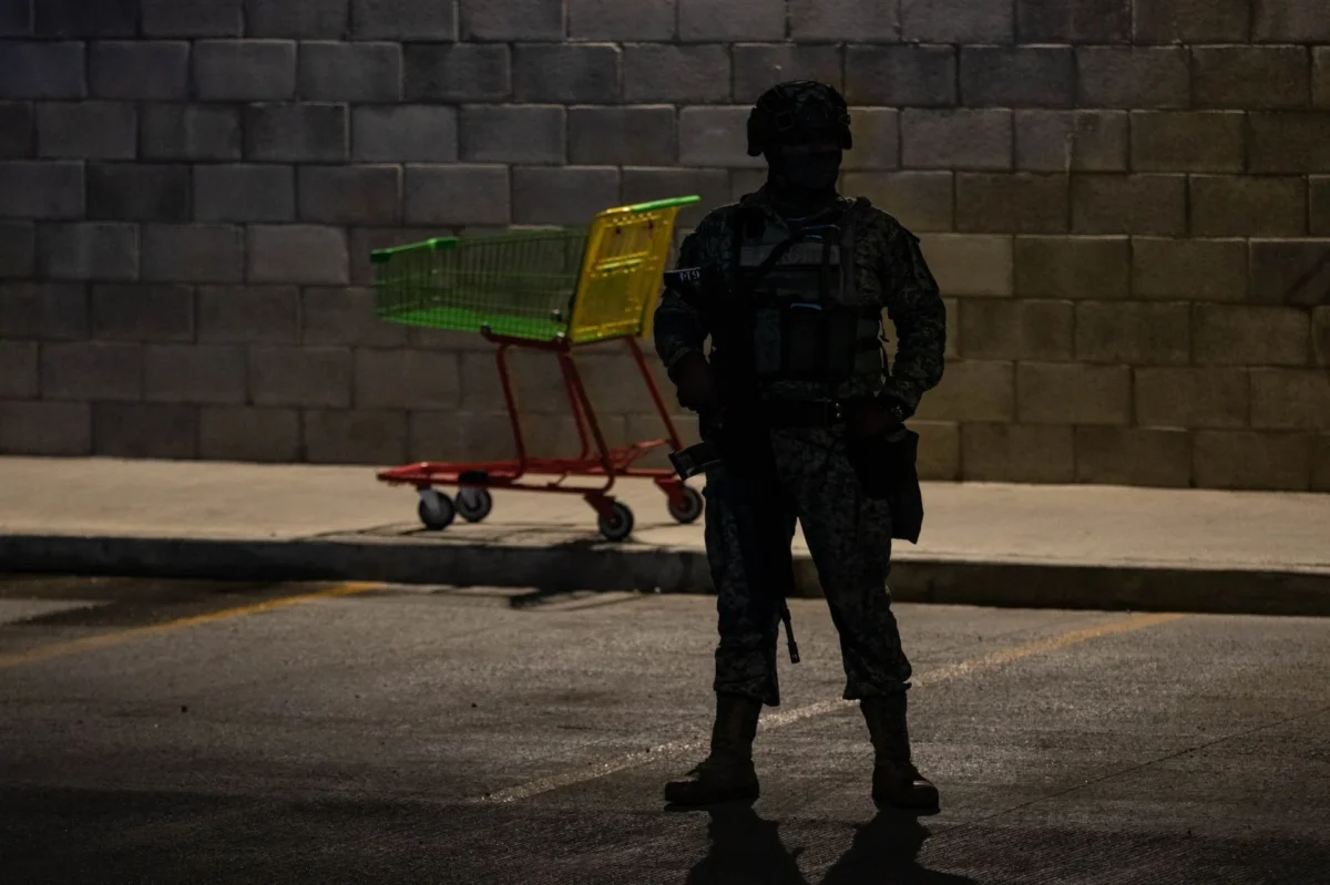 Dos agentes de la CIA que operaban en México, salieron a petición del Gobierno