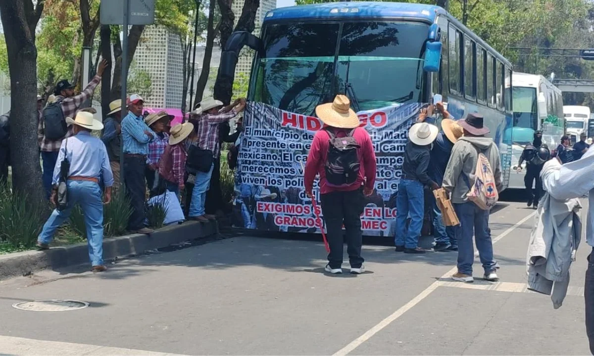 Agricultores endurecen protestas y amenazan con bloquear vías y puertos ante falta de diálogo