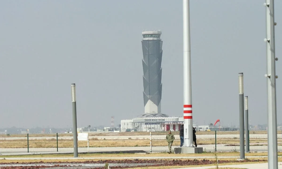Controladores aéreos anuncian emplazamiento a huelga por malas condiciones salariales