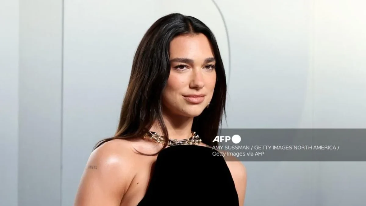 Dua Lipa demanda a Samsung por usar su imagen sin permiso